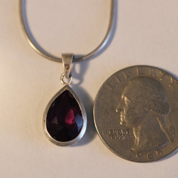 Sterling Silver Necklace with amethyst pendant - Picture 7 of 9